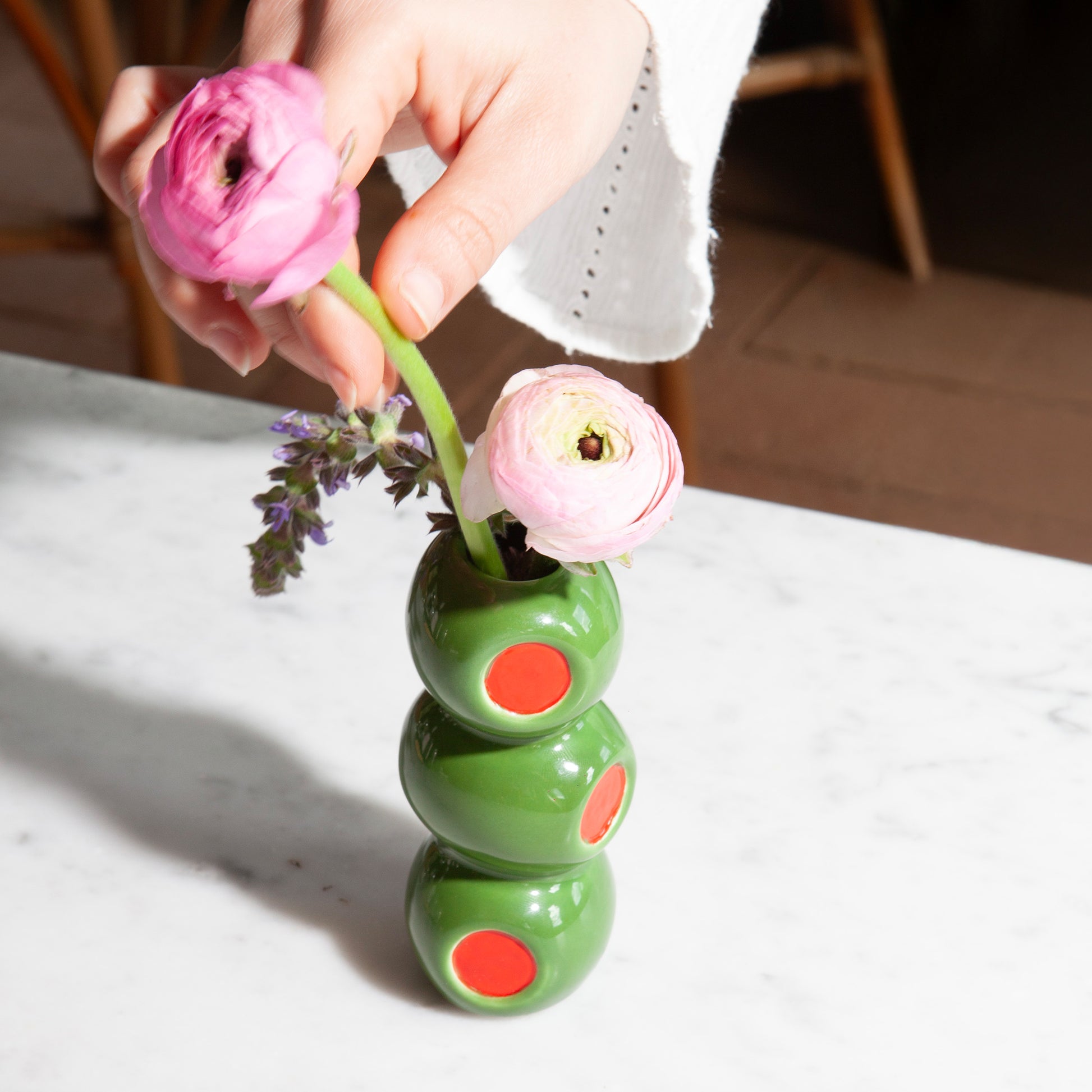 Ceramic Oliva Vase
